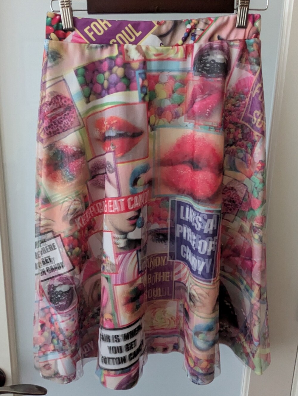 UK2LA Colorful Candy for Soul Skirt Featuring Net Overlay Size Large Pre-Owned